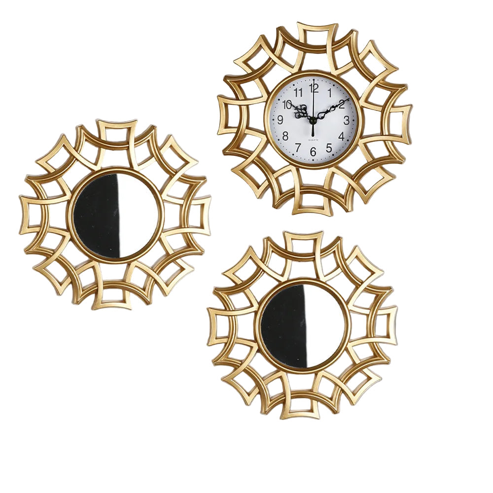 3-delt vintage veggklokke og speilsett i gull. Klassisk design for elegant hjemmeinnredning, antikk stil.
