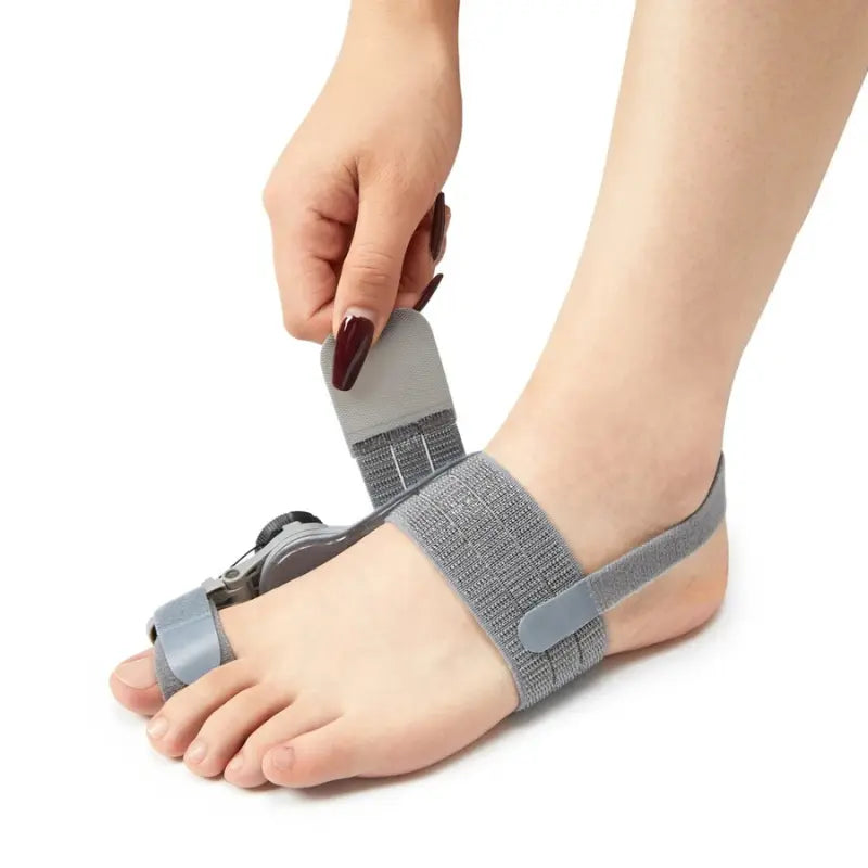 Ballenzeh-Korrektor aus weichem, atmungsaktivem Material zur sanften Schmerzlinderung und Neuausrichtung bei Hallux Valgus.