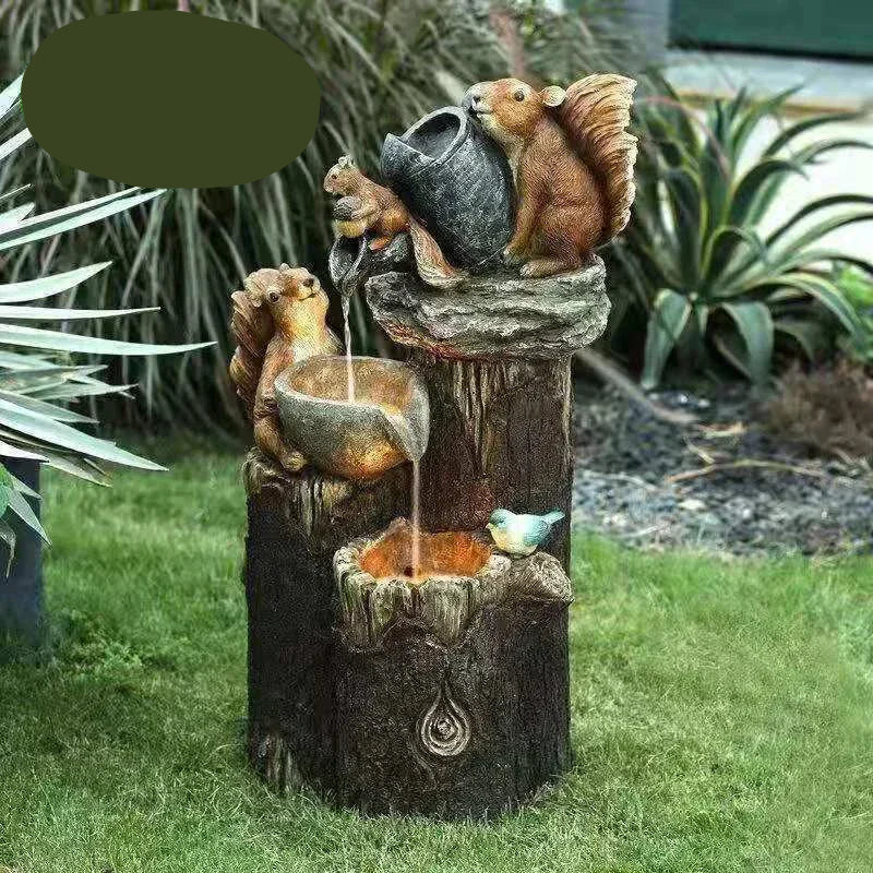"Charmanter Solarbrunnen mit LED, liebevoll geformte Ente & Eichhörnchen, wetterfestes Kunstharz für Garten oder Balkon."