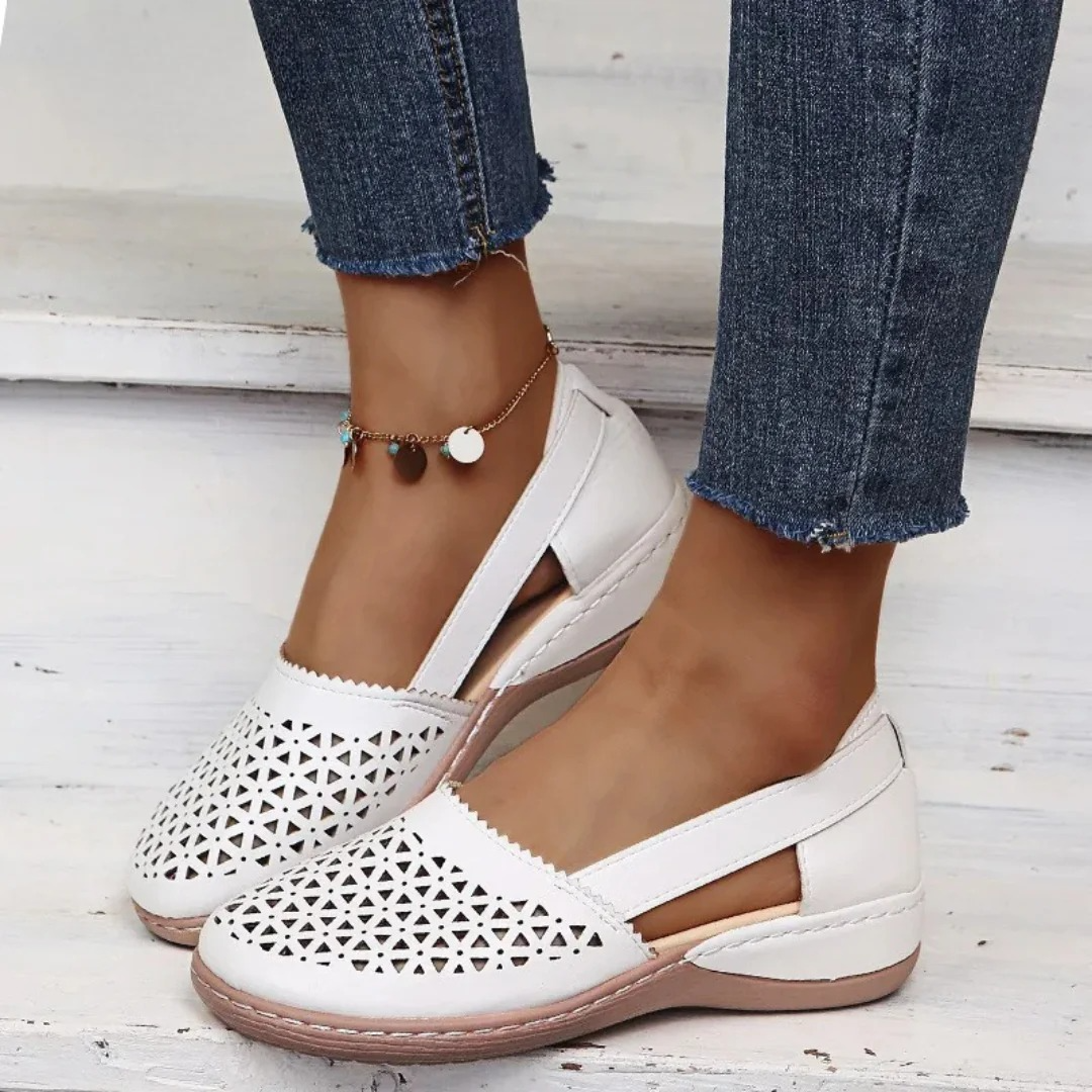 "Damen Atmungsaktive Cutout Schuhe, Slip-On, luftig, modisch, bequem, perfekt für Alltag und Sommer, leichtes Design"