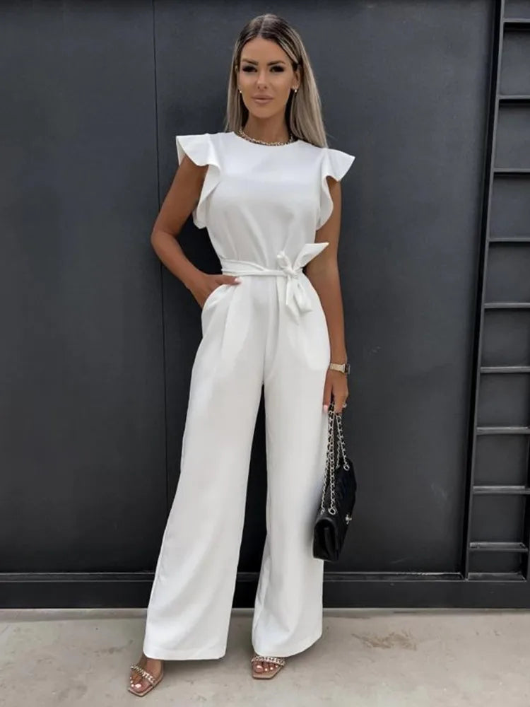 "Damen Jumpsuit mit eleganten Rüschenärmeln und weiten Beinen in Schwarz, ideal für festliche Anlässe und lässige Ausflüge."
