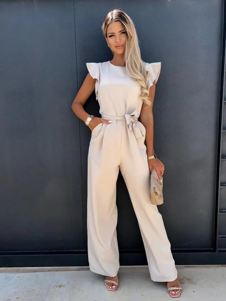 "Damen Jumpsuit mit eleganten Rüschenärmeln und weiten Beinen in Schwarz, ideal für festliche Anlässe und lässige Ausflüge."
