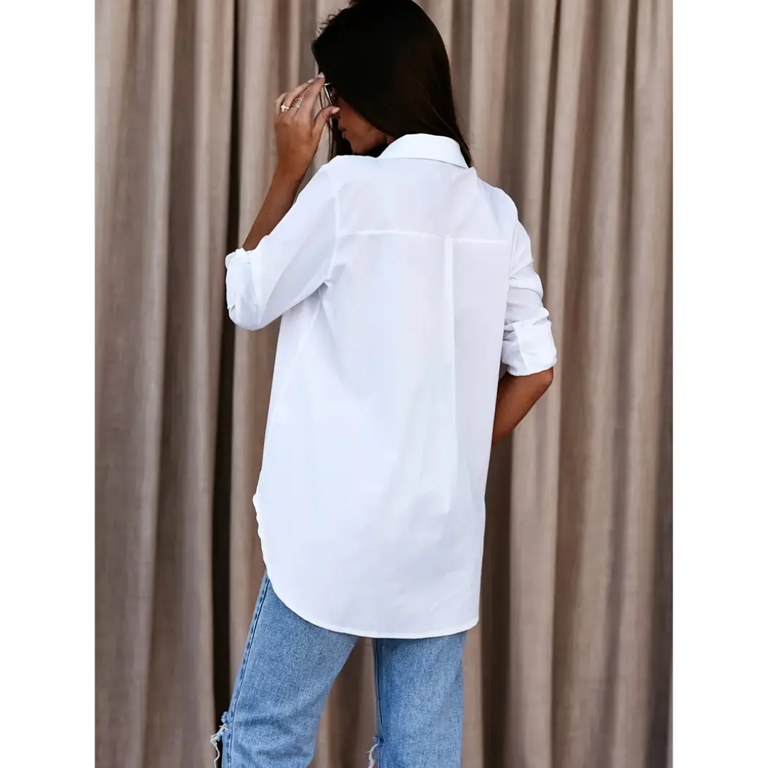 "Damen Langarm Bluse aus leichtem Stoff, seitliche Ansicht, elegante Passform, ideal für Büro und Freizeit, vielseitig tragba