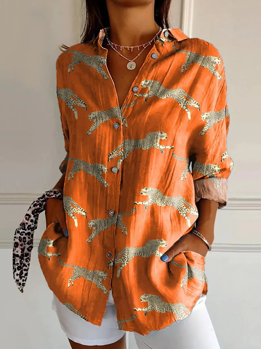 "Damen Langarm Hemd mit Blumenmuster, Button Down, floral, elegant, ideales Sommeroutfit für Büro und Freizeit."