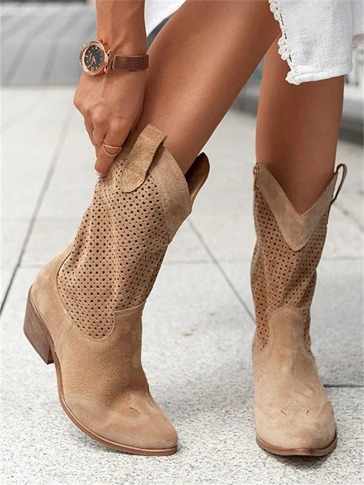 Elegante Damen Cowboy Stiefel, beige Leder, ergonomische Passform, vielseitiges Design, Größen 35-43 verfügbar.