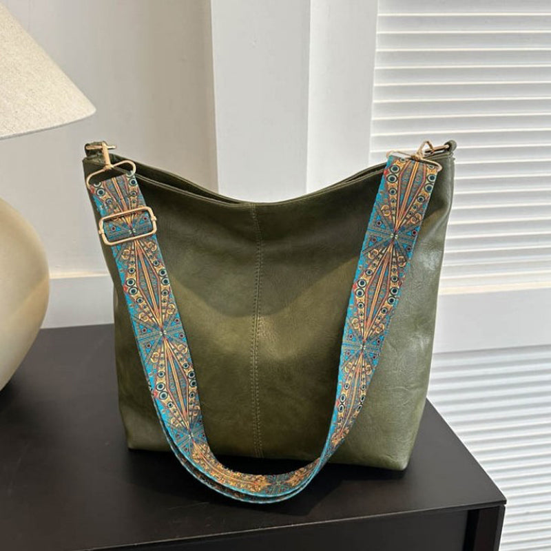 Elegante Damen Schultertasche in Vintage-Optik, Vorderansicht, beige Farbe, stilvoll, praktisch, robustes PU-Material.