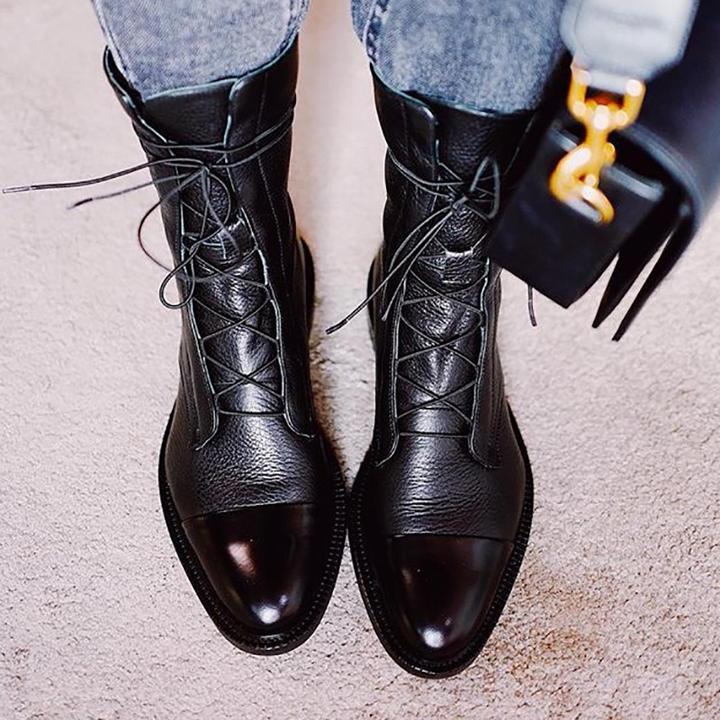 Elegante Damen-Stiefeletten mit Absatz, Vintage-Design, schwarzes Öko-Leder, warmes Baumwollfutter, klassische Schnürung.