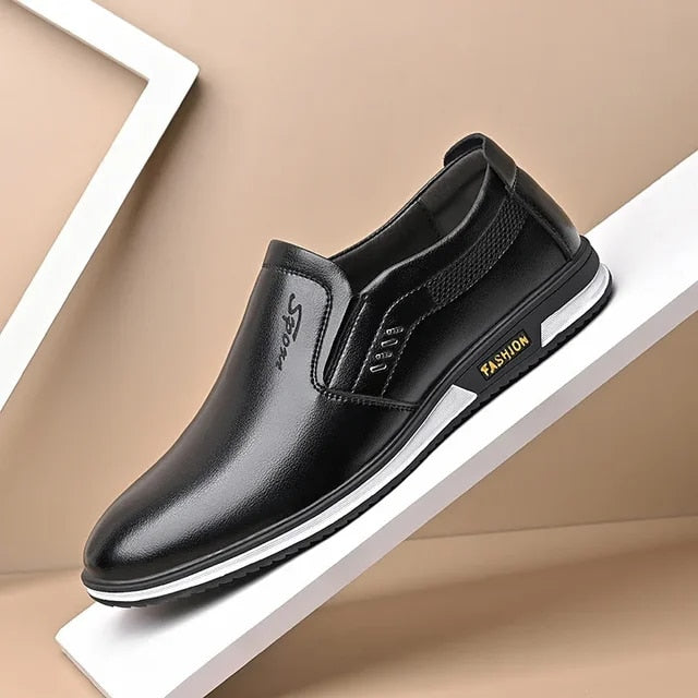 Elegante loafers for menn i høykvalitets skinn, ergonomisk design, ideell for business og fritid.