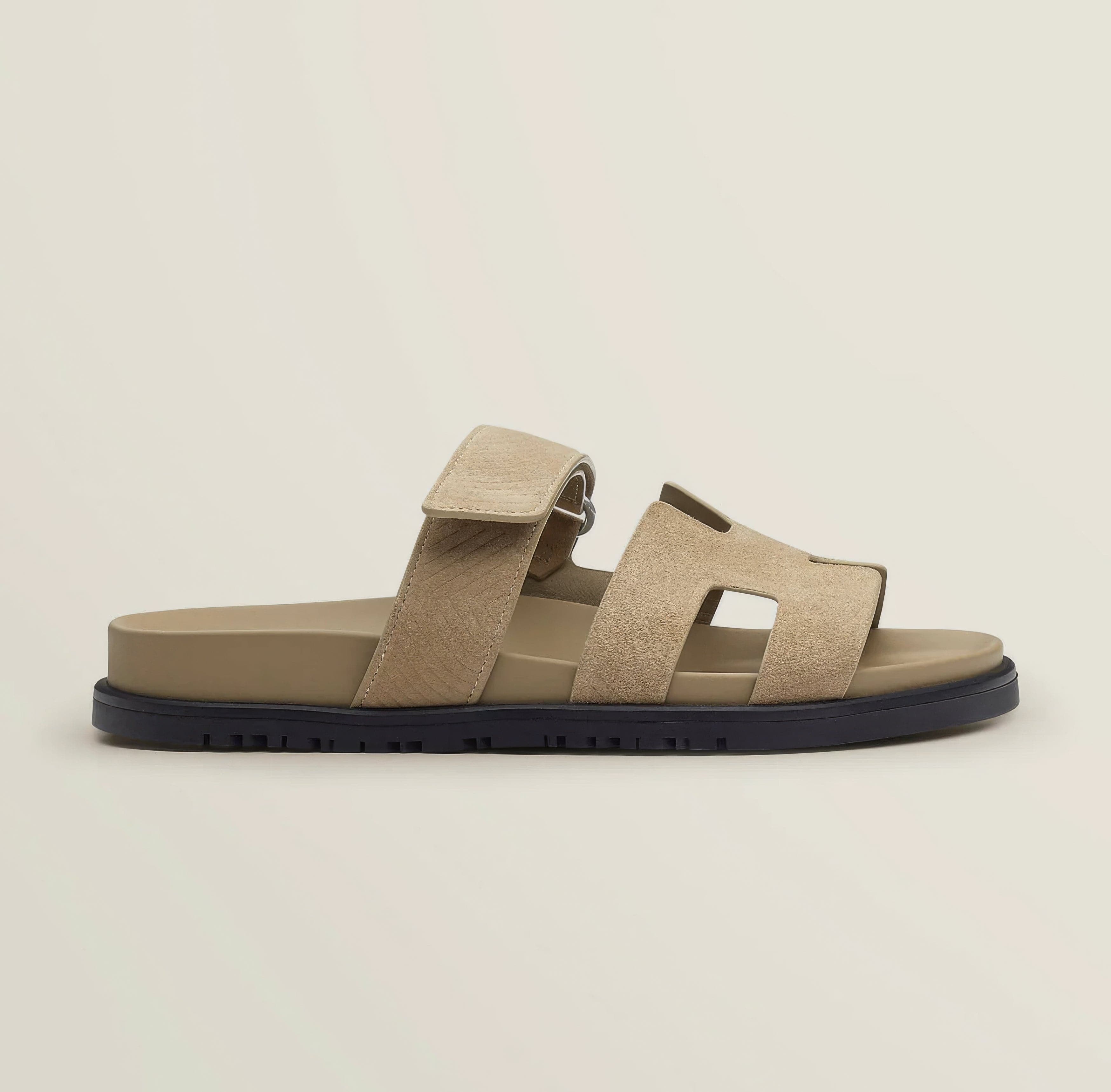 Sandalen for kvinner