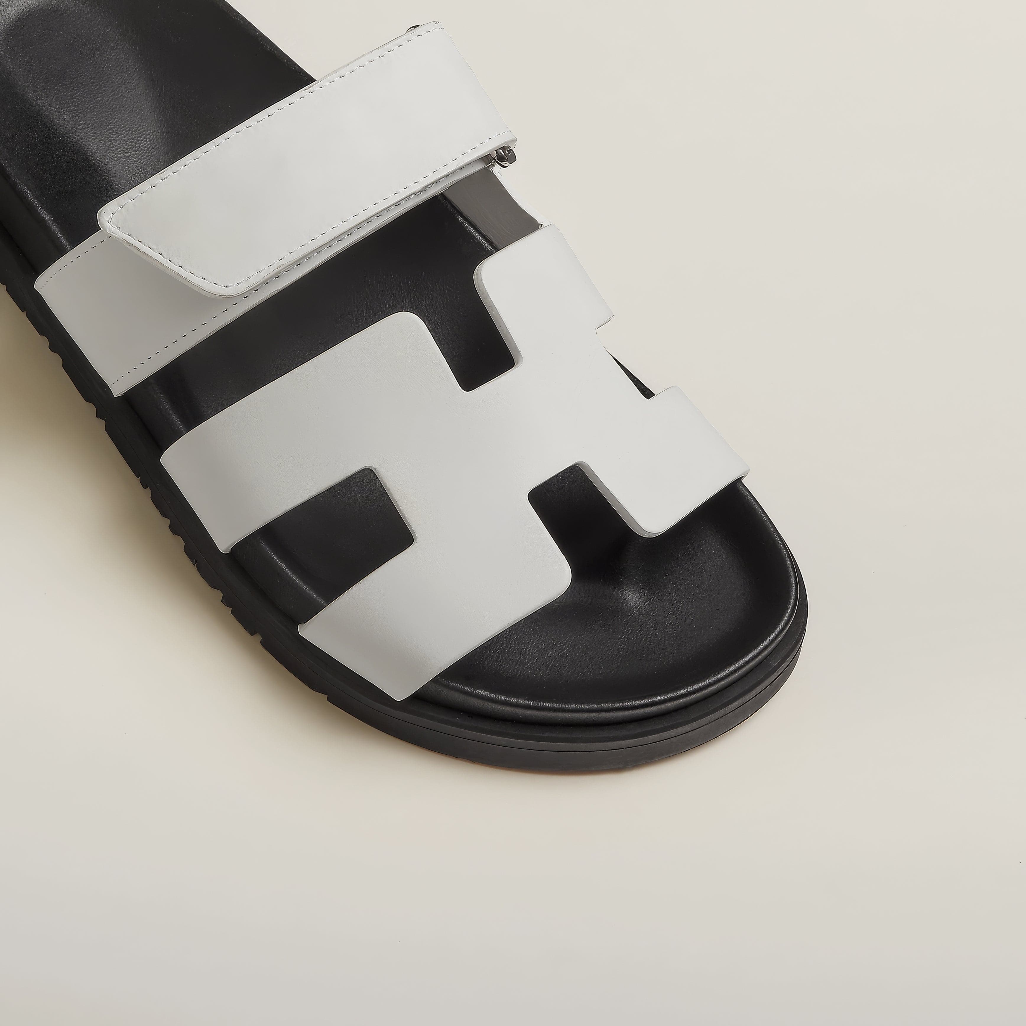 "Elegante Luxus Sandalen für Damen in Braun, Rosa, Sand, Schwarz, Weiß; weiches PU-Innenmaterial, Gummisohle."