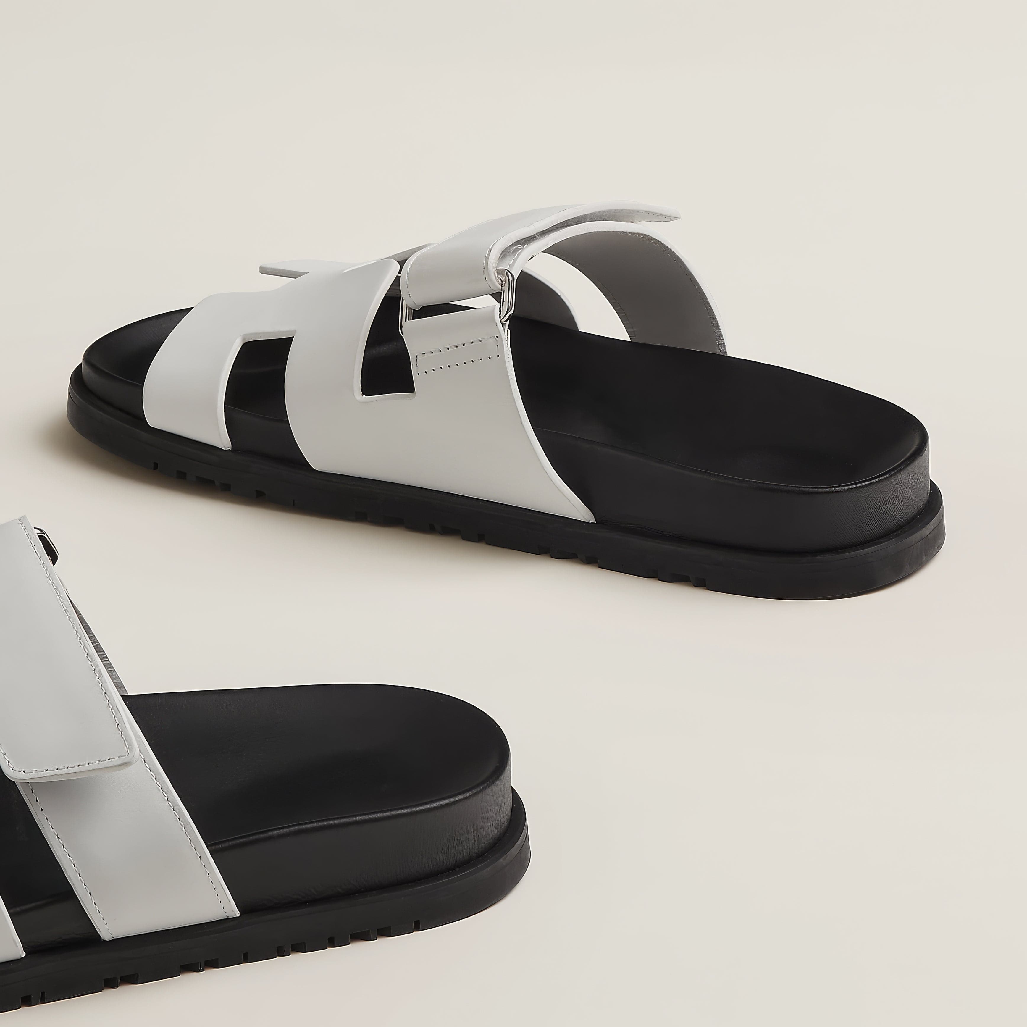 "Elegante Luxus Sandalen für Damen in Braun, Rosa, Sand, Schwarz, Weiß; weiches PU-Innenmaterial, Gummisohle."