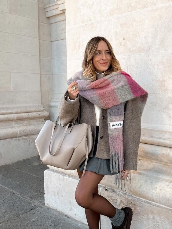 "Elegante Vintage Damen Tote Bag aus Leder mit geräumigem Inneren und vielseitigem Design, Frontansicht"