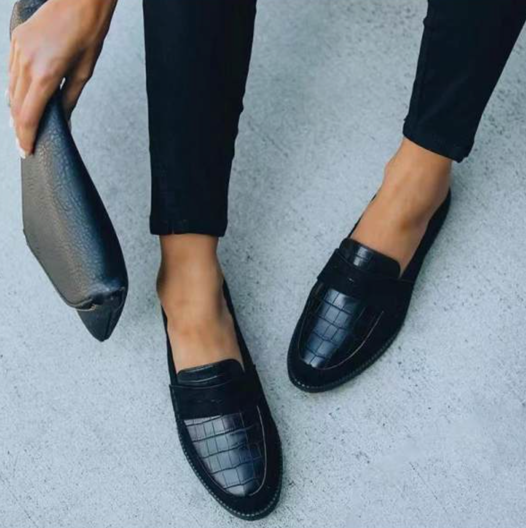 "Elegante, bequeme Damen-Loafers in klassischem Design, ideal für stilvolle und komfortable Alltagsoutfits."