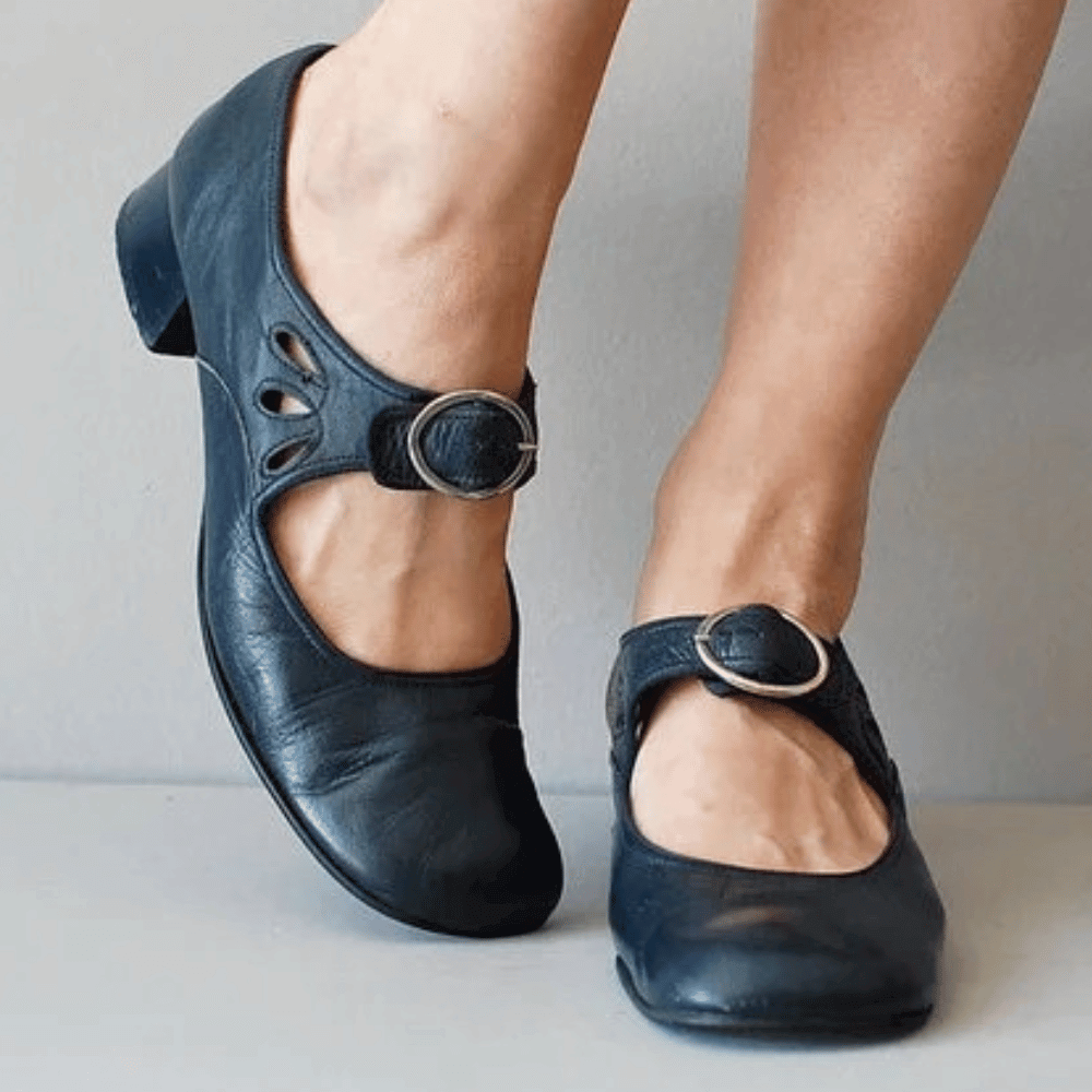 "Elegante orthopädische Damensandalen aus Leder, ergonomisch, in verschiedenen Farben für optimalen Tragekomfort."