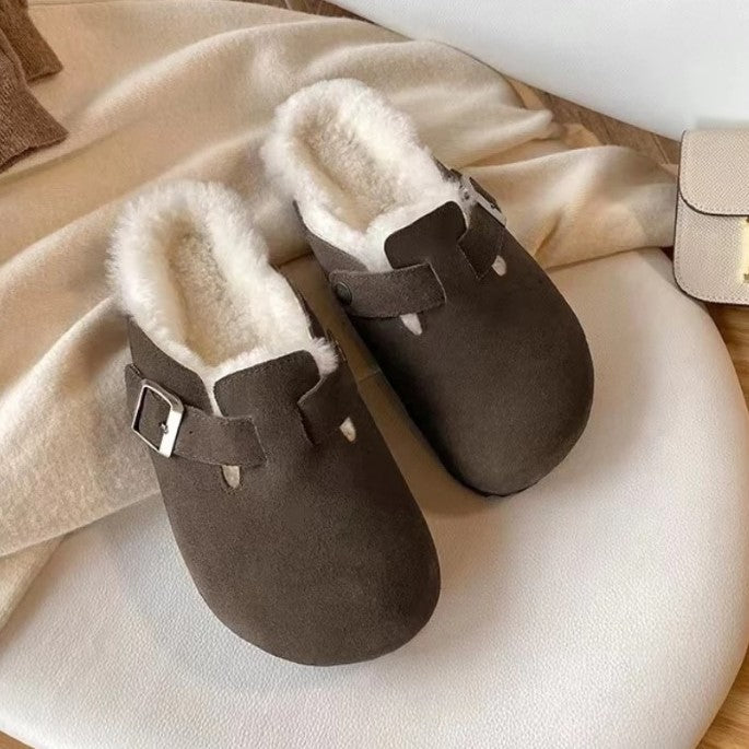 Elegante vegane Sandale für Damen in Beige, umweltfreundlich, mit ergonomischem Design. Perfekt für Alltag und Freizeit.