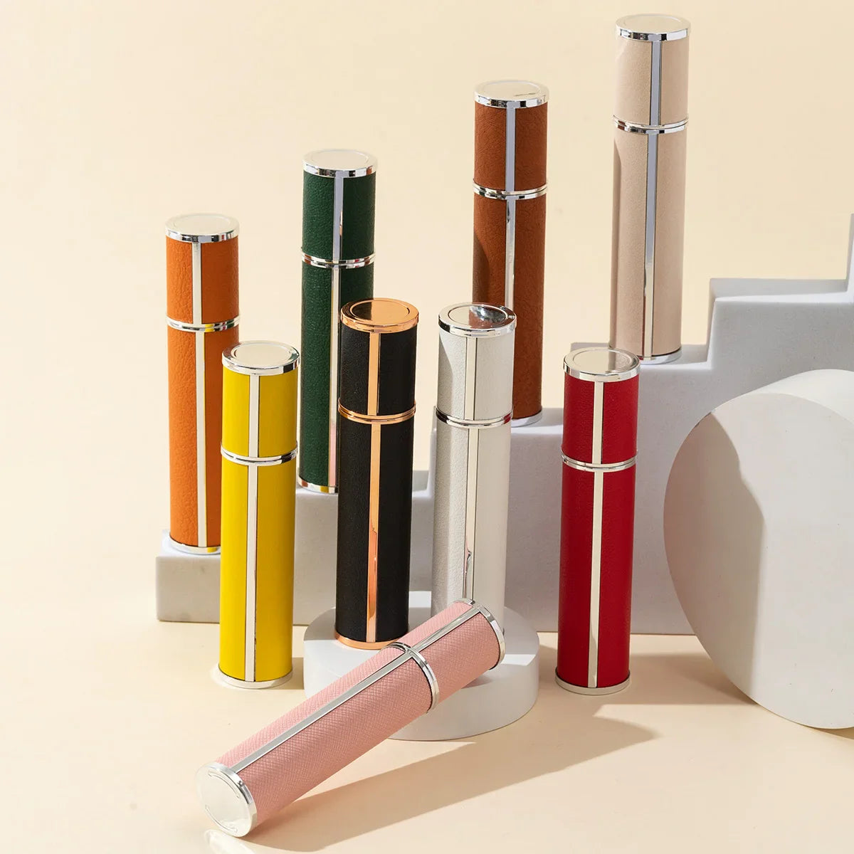 Elegant AromaGo 10ml parfymeforstøver, püfyllbar, lekkasjesikker, hendig, kompakt, ideell for pü farten, i forskjellige farger.