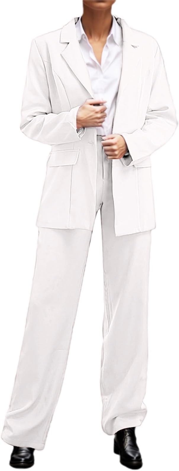 Elegantes Blazer-Hose Set aus Nylon, schlanker Schnitt, zeitloses Design, perfekt für Anlässe, in Mode für Damen.