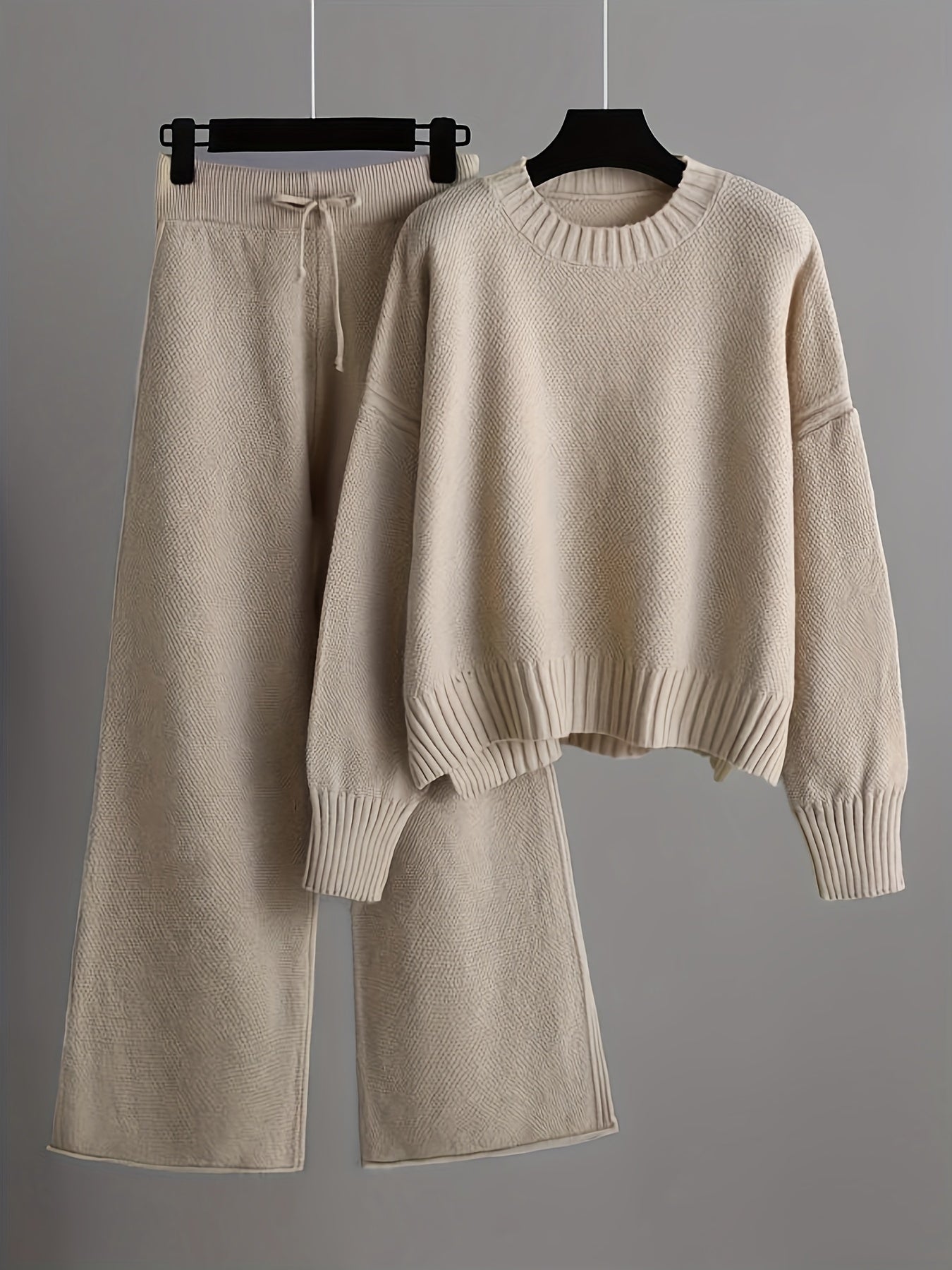 Elegantes Damen-Set: Rundhals-Pulli, weite Hose, kuschelig, ideal für kalte Tage, Komfort & Eleganz für Frauen.