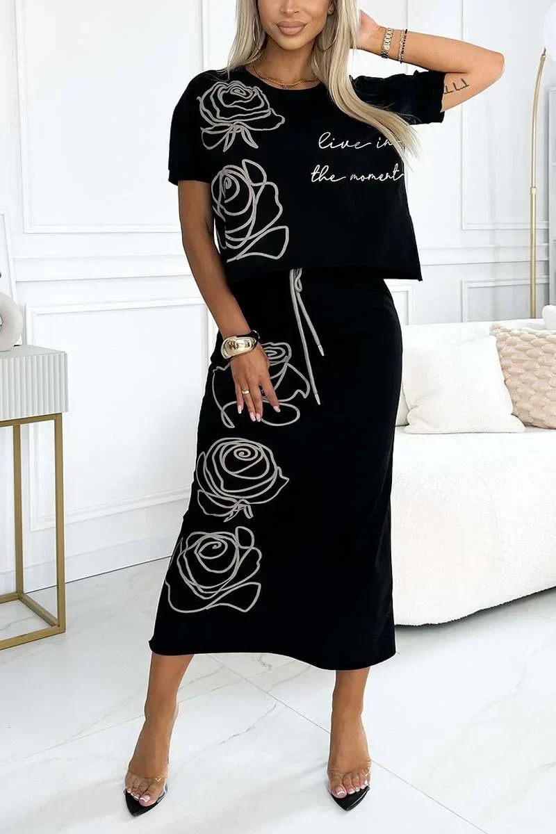 Elegantes Damen-Zweiteiler Set mit Blumenmuster, bietet stilvolle Schnitte, ganztägigen Komfort und ist vielseitig kombinierb