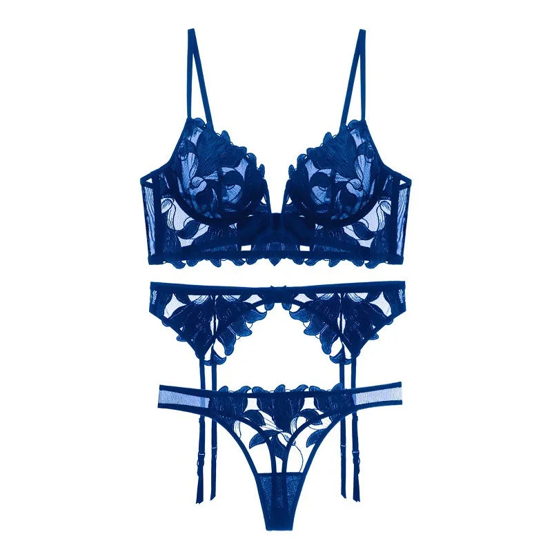 Elegantes Lingerie-Set aus zarter Spitze mit Blumenmuster, sinnlich und bequem, perfekt für Alltag und besondere Anlässe.