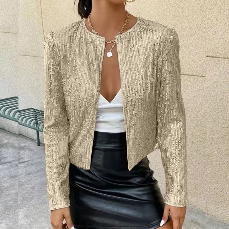 Glitzernde Damen Strickjacke, Vorderansicht in Champagner, elegantes Glitzerdesign, vielseitig für stilvolle Anlässe.