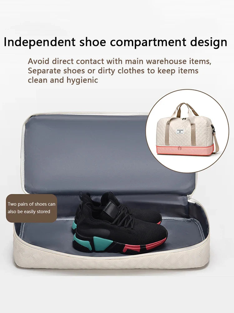Große faltbare Reisetasche mit Rautenmuster aus wasserabweisendem Nylon, ideal für Kurztrips und geordnetes Packen.