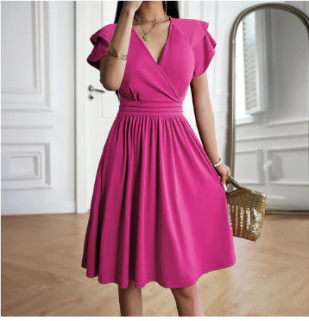 "Kelly Damenkleid in Cyan, fließendes Design, elegante Silhouette, vielseitig für Alltag und Events, luftiger Stoff"