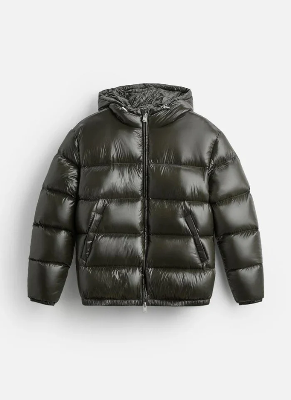 "Klassische Pufferjacke für Damen in trendigen Farben, warmes Design, stilvolle Eleganz und hervorragender Kälteschutz."