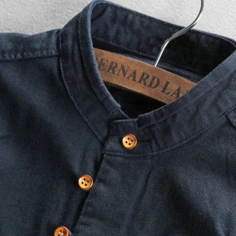 "Klassisches Katana Hemd, elegantes Design in Hellgrau, ideal für Frühling und Sommer, zeitloser Stil für jeden Anlass."