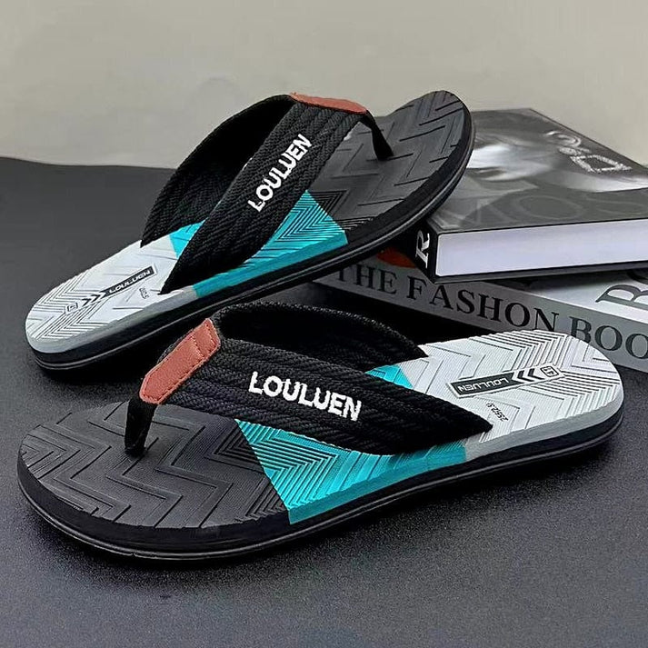 "Komfortable, ergonomische Damen-Flip-Flops für den Strand, in Himmelblau mit umweltfreundlichen Riemen und elegantem Design.