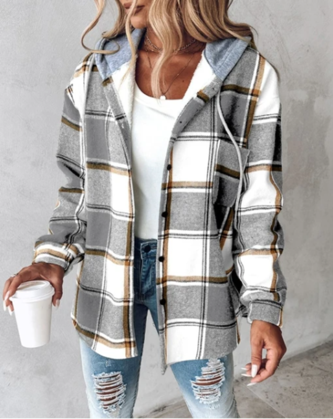 "Lange Damen Winterjacke mit Karomuster, warm gefüttert, funktionale Kapuze, locker geschnitten, stilvoll und bequem."