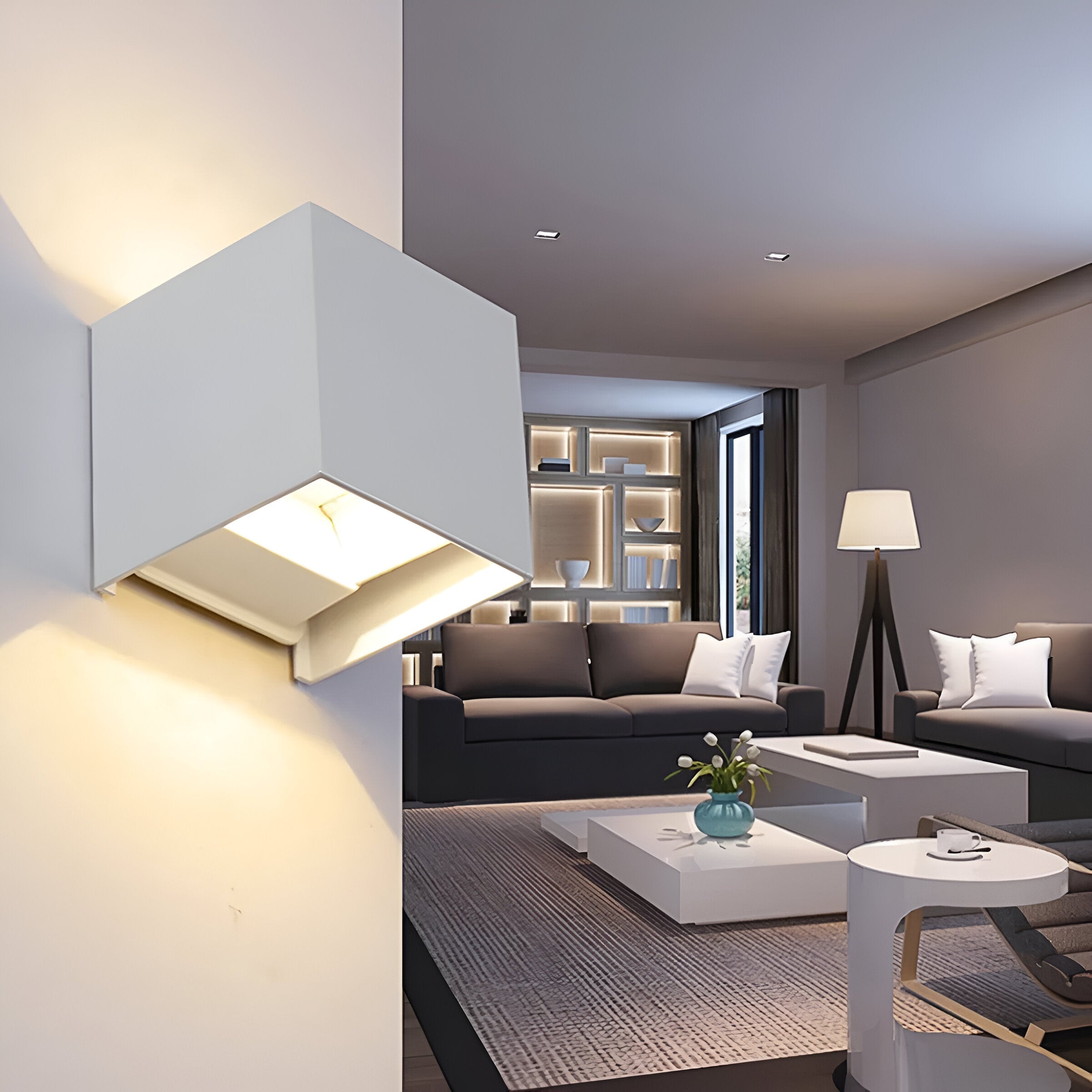 "Moderne LED-Wandleuchte mit Aluminiumgehäuse, Bewegungsmelder und wählbarer Lichtfarbe, minimalistisches Design."