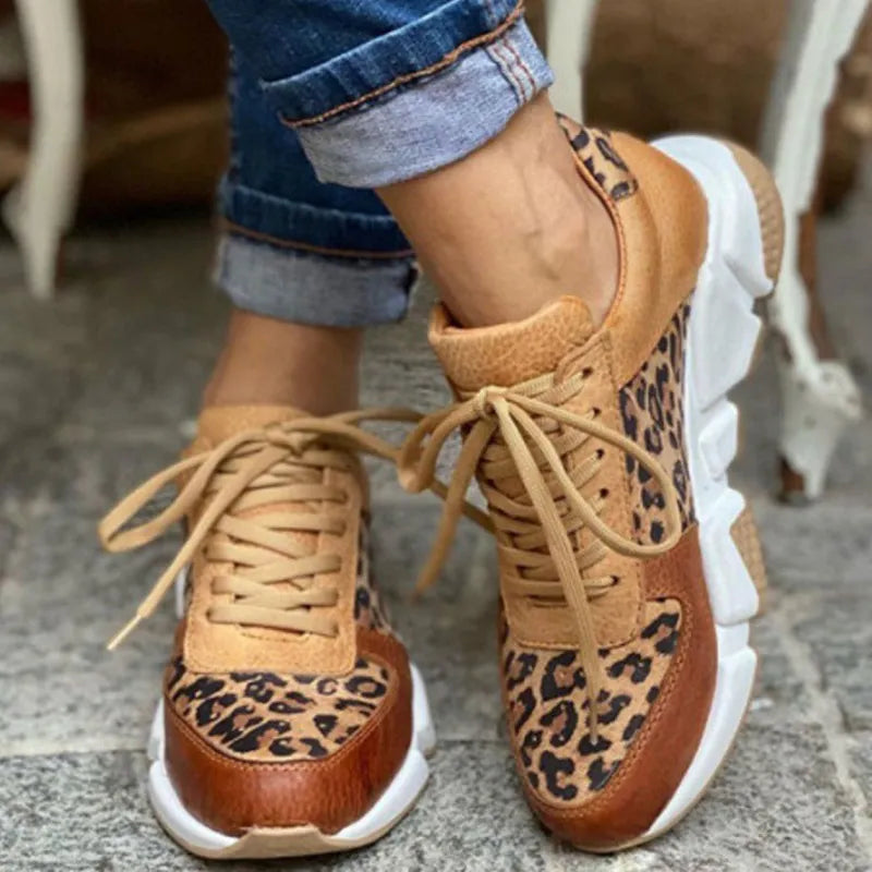 "Modische Leoparden Sneakers für Damen mit dicker vulkanisierter Sohle, ideal für den Herbst, aus robustem PU-Leder."