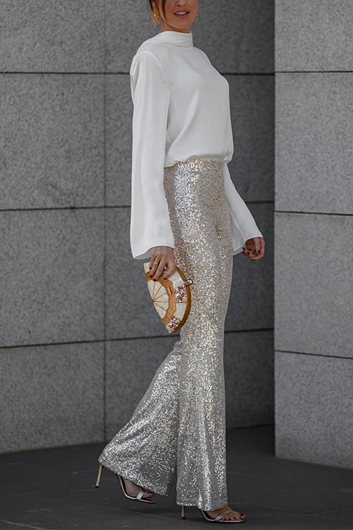 Detalj av den elastiske linningen pĂĄ buksen