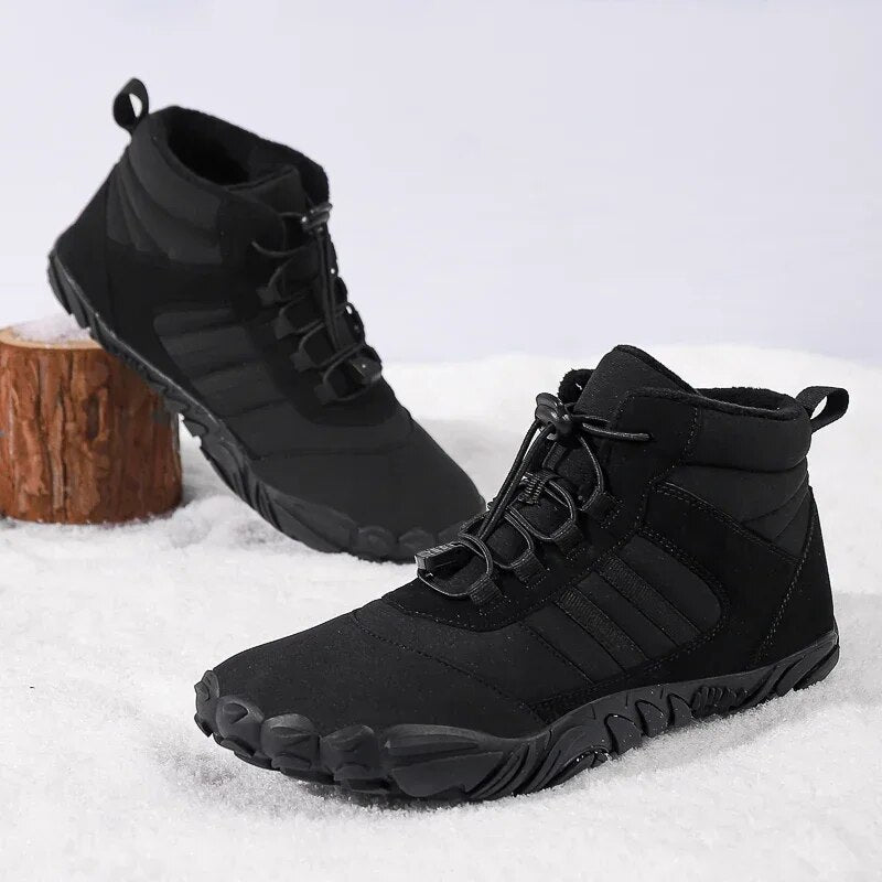 Rutschfeste Winter Barfußschuhe, warmes Innenfutter, hohe Sohle, ideal für Schnee und kalte Bedingungen.