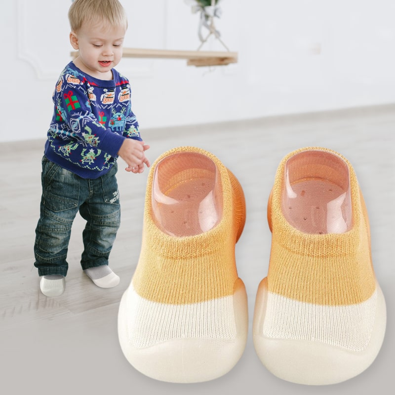 Rutschfeste, atmungsaktive Babyschuhe aus flexiblem, leichtem Material für natürliche Fußentwicklung und sicheren Halt.