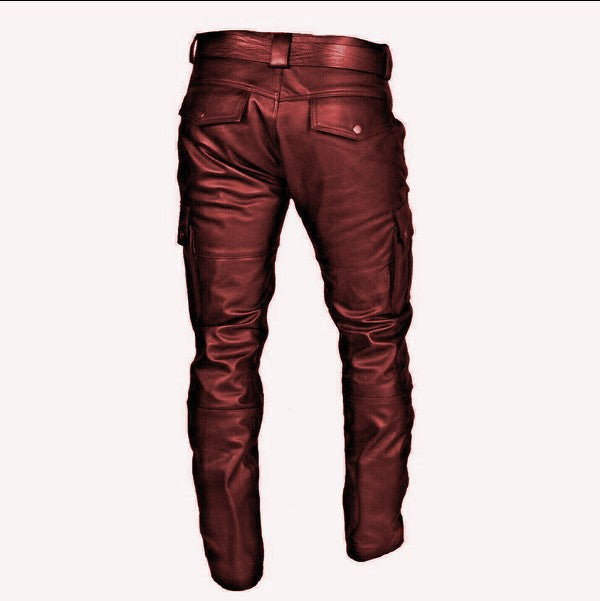 Schwarze Leder Motorradhose für Männer mit Cargotaschen, robustem Design und verstellbaren Details für optimalen Komfort.