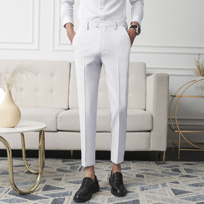 "Slim Fit Herrenhose in klassischem Stil, schmaler Schnitt, vielseitige Farben, ideal für den modernen Look."