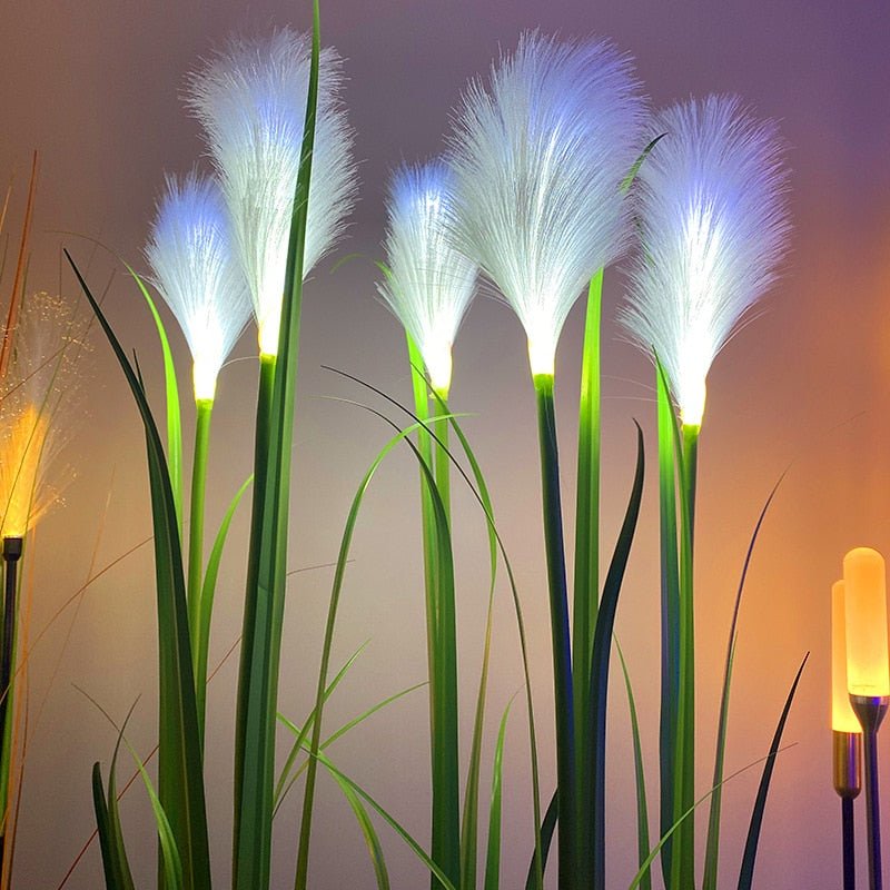 Solarbetriebene Gartenlichter für draußen, wetterfest, elegante LED-Optik für stimmungsvolle Gartenatmosphäre.