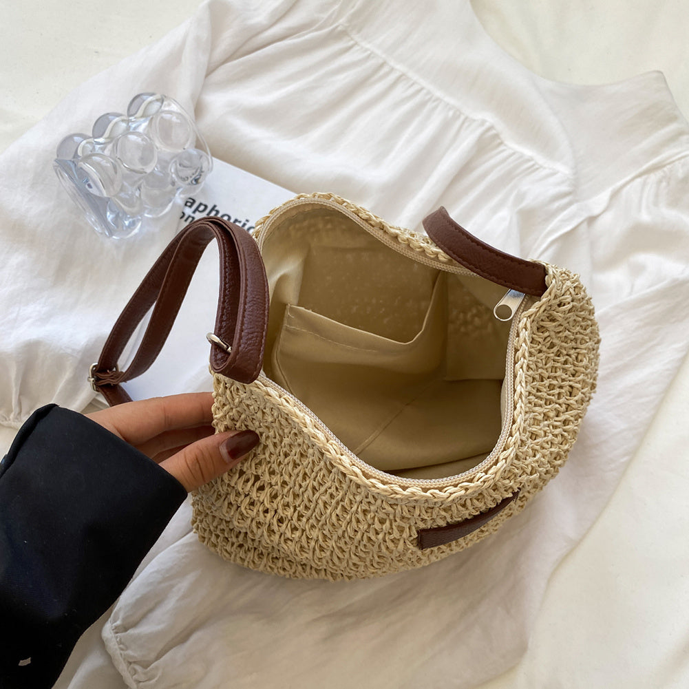 "Stilvolle geflochtene Umhängetasche für Damen in Beige, geräumig mit modernem Webdesign und eleganter Textur."