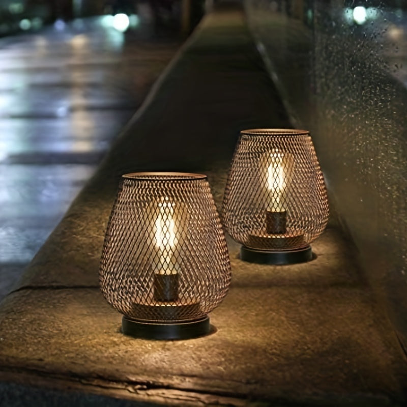 "Stilvolle, kabellose LED-Laterne mit warmweißem Licht, geeignet für drinnen und draußen, robust und wetterfest."