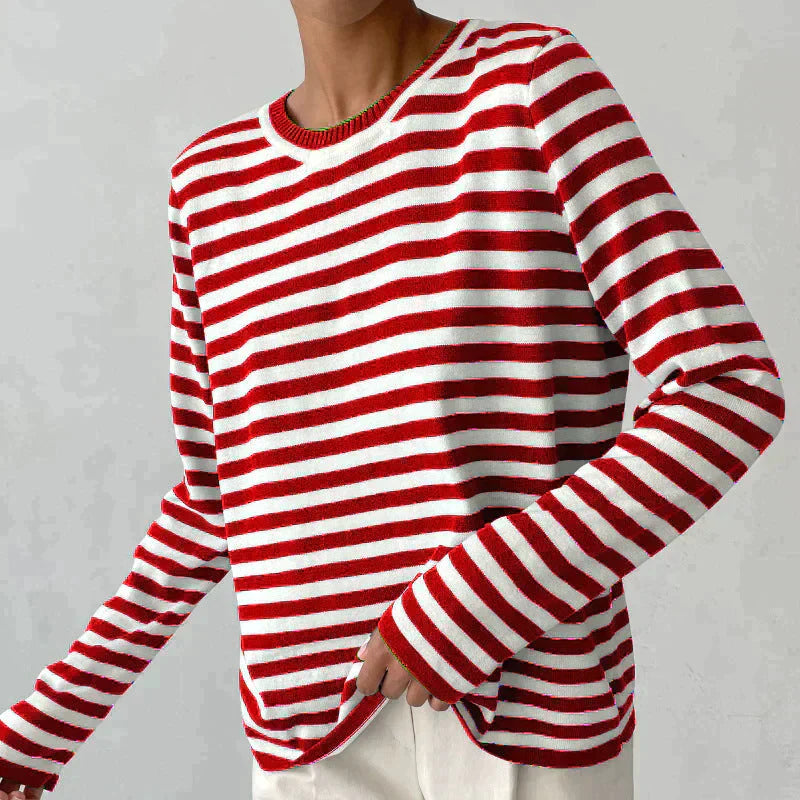 "Stilvolles gestreiftes Damen-T-Shirt aus leichtem Stoff mit eleganten Streifen, ideal für den Sommer und vielseitige Looks."