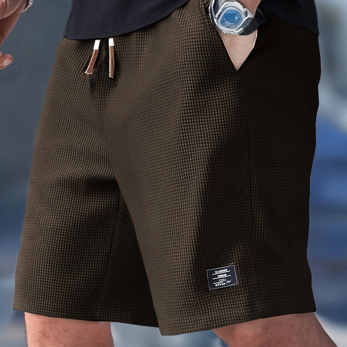 "Stylische Herren-Casualshorts mit strukturiertem Design und Kordelzug, ideal für jeden Anlass und hohen Tragekomfort."