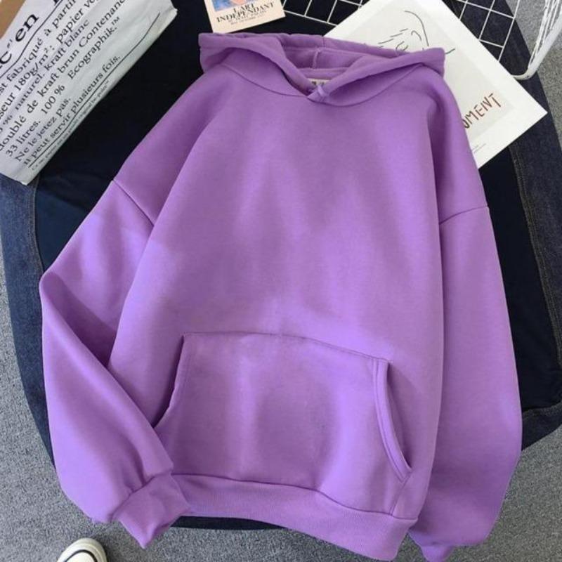 "Stylischer Oversize-Kapuzenpulli mit Eisbär-Aufdruck, Unisex Design in verschiedenen Farben für lässige Outfits."