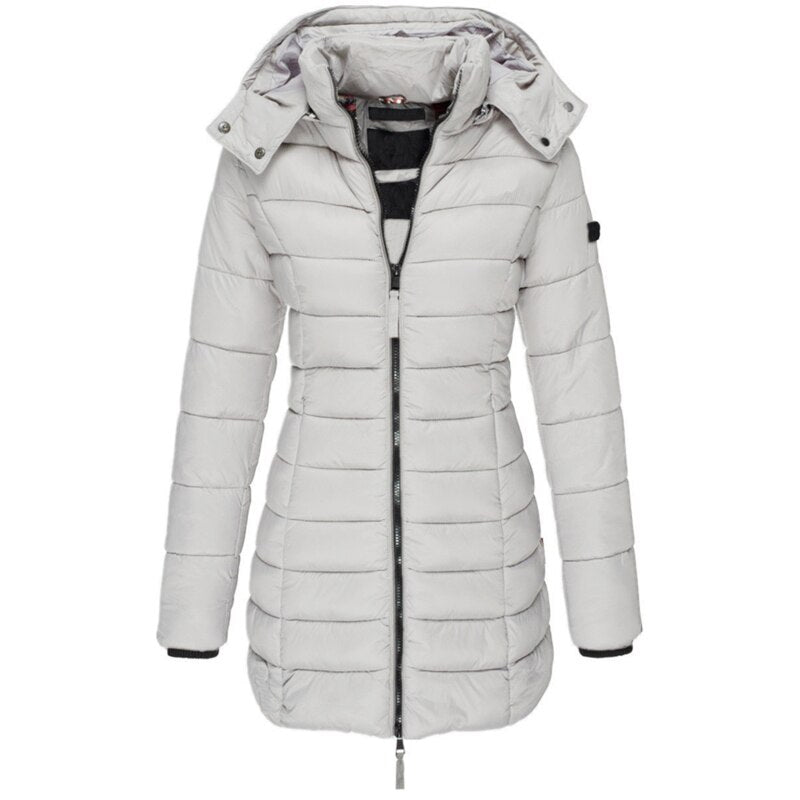 Superwarme Damen-Daunenjacke mit Kapuze und Reißverschluss in Rot, isolierend und stilvoll für Herbst- und Wintertage.