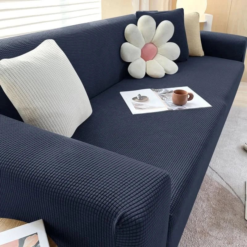 "Wasserdichter Sofabezug aus Jacquard-Stoff in Beige, schützt vor Flecken, stilvolles Design, für Haustiere geeignet."