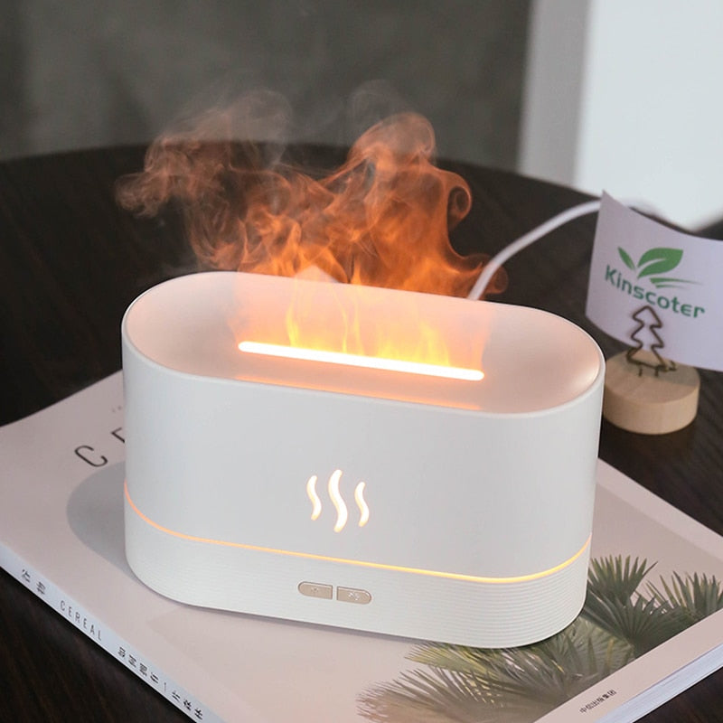 Stilfull luftfukter og aromadiffuser for essensielle oljer, med unik flammeeffekt.