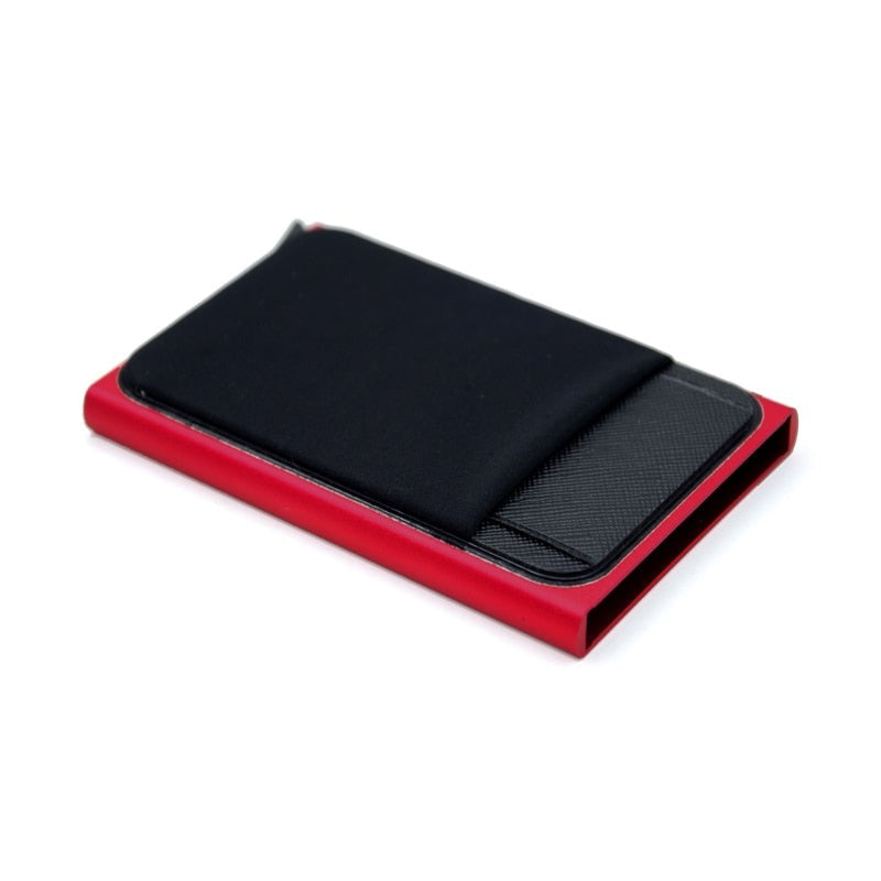 Minimalistisk, slank kortholder i metall for menn med RFID-beskyttelse og automatisk pop-up.