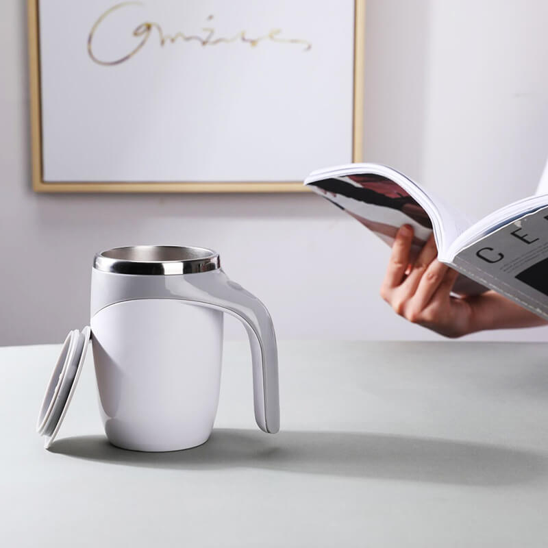 Unisex automatisk bærbar rørekopp, perfekt for alle typer blandede drikker hjemme og ute.