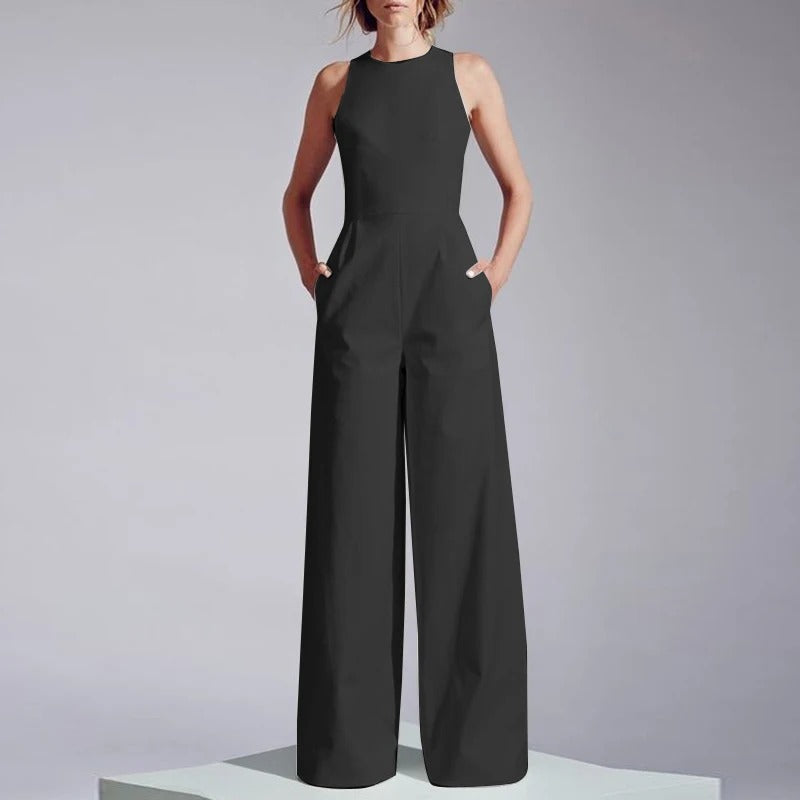 Gul avslappet lekedress for kvinner med tanktopp. Komfortabel sommeroutfit med vide ben.